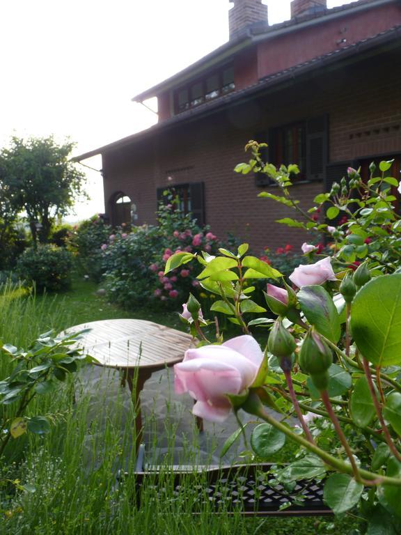 B&B The Roses Garden Millesimo Kültér fotó